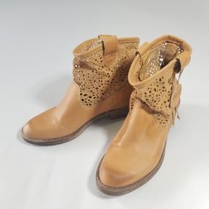 Coolway Flavia Tan Ankle Western Boots Size 6.5M